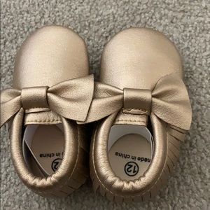 Baby shoe gold